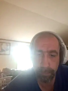 Snapshot of mayg chatting on May 7, 2026, 12:04 am mayg online show from May 7, 2026, 12:04 am