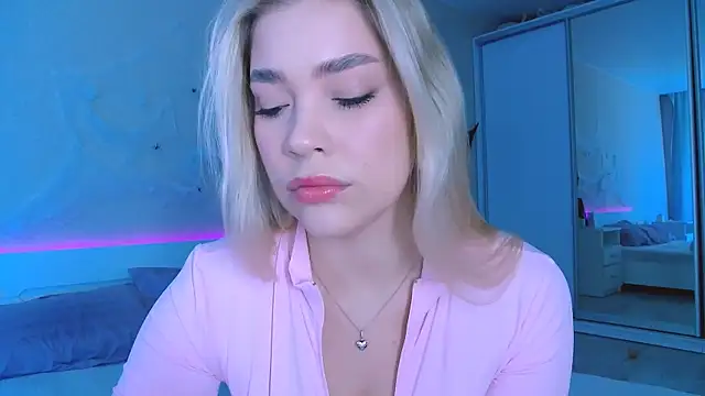 Snapshot of DIANAxxxDIAMOND chatting on October 30, 2025, 9:18 am DIANAxxxDIAMOND online show from October 30, 2025, 9:18 am