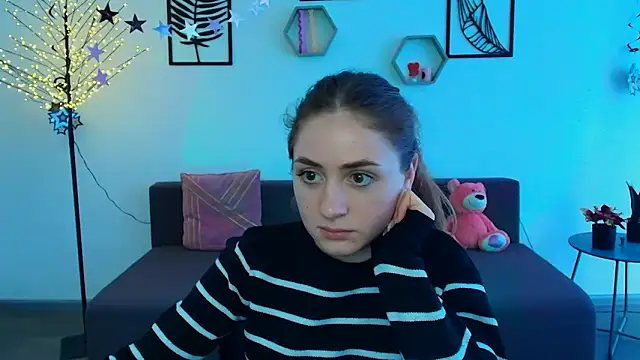 Snapshot of LilyHaart chatting on March 16, 2025, 12:55 pm LilyHaart online show from March 16, 2025, 12:55 pm