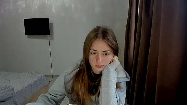 Snapshot of LilyHaart chatting on October 13, 2025, 4:36 am LilyHaart online show from October 13, 2025, 4:36 am