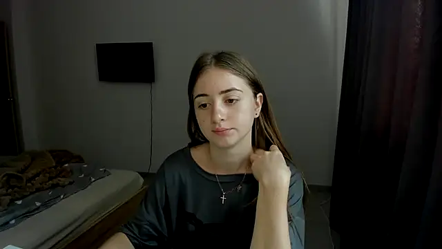 Snapshot of LilyHaart chatting on September 9, 2025, 5:17 am LilyHaart online show from September 9, 2025, 5:17 am