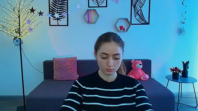 Snapshot of LilyHaart chatting on March 16, 2025, 9:49 am LilyHaart online show from March 16, 2025, 9:49 am