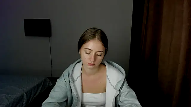 Snapshot of LilyHaart chatting on September 17, 2025, 5:37 pm LilyHaart online show from September 17, 2025, 5:37 pm