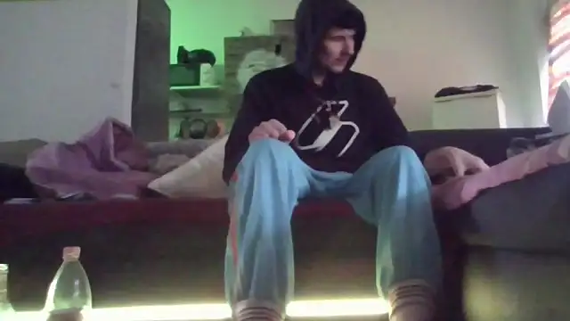 ThePython666 online show from November 16, 2025, 8:52 am