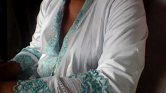 Sydneyputinha online show from March 15, 2026, 9:44 pm