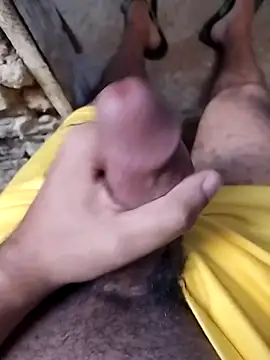 Snapshot of Fr1925 chatting on November 13, 2025, 6:23 pm Fr1925 online show from November 13, 2025, 6:23 pm