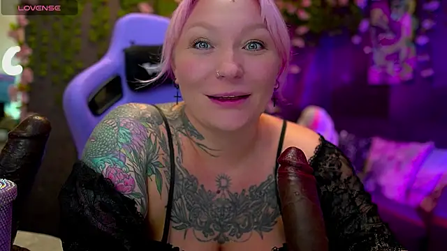 Snapshot of BlackedBarbie chatting on September 17, 2025, 6:54 pm BlackedBarbie online show from September 17, 2025, 6:54 pm