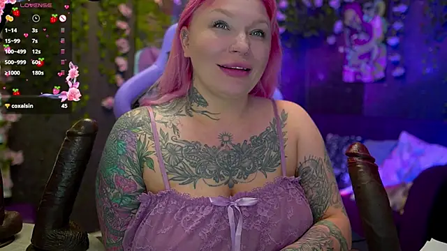 Snapshot of BlackedBarbie chatting on October 8, 2025, 6:52 pm BlackedBarbie online show from October 8, 2025, 6:52 pm