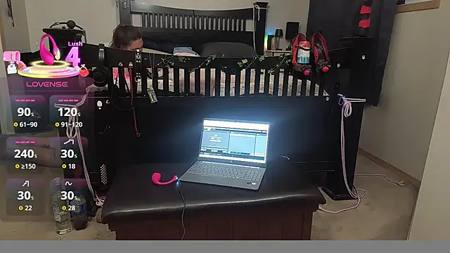 Snapshot of KinkyBratandDaddy chatting on September 20, 2025, 3:22 am KinkyBratandDaddy online show from September 20, 2025, 3:22 am