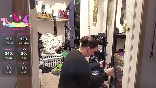 Snapshot of KinkyBratandDaddy chatting on October 21, 2025, 3:28 am KinkyBratandDaddy online show from October 21, 2025, 3:28 am