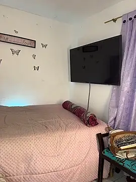 Snapshot of Tania_rendon chatting on April 4, 2026, 11:06 am Tania rendon online show from April 4, 2026, 11:06 am