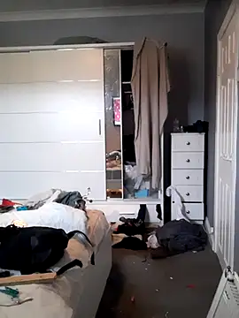 Snapshot of Nick-Ox chatting on October 12, 2025, 12:28 pm Nick-Ox online show from October 12, 2025, 12:28 pm