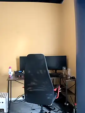 Snapshot of Nick-Ox chatting on March 21, 2025, 7:22 am Nick-Ox online show from March 21, 2025, 7:22 am