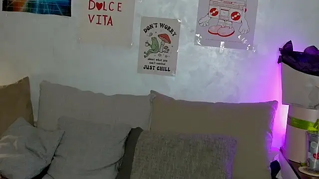 Snapshot of SweetDarling7 chatting on May 8, 2026, 2:32 pm SweetDarling7 online show from May 8, 2026, 2:32 pm