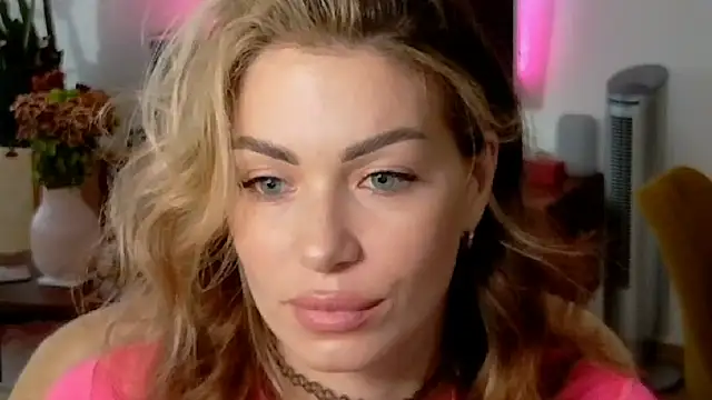 SweetDarling7 online show from November 2, 2025, 2:00 pm