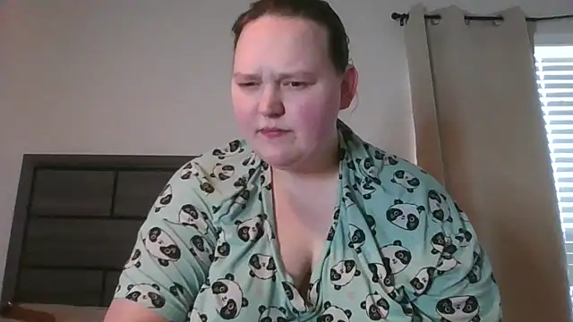 FantasyWifeBri online show from November 28, 2025, 6:19 pm