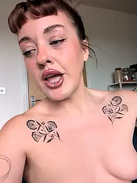 Petite Juicy Olive online show from May 9, 2026, 8:07 am