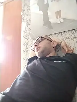 Francescodicristina44 online show from May 24, 2026, 4:51 pm