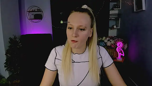 madam uliis online show from November 28, 2025, 1:33 pm