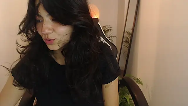 Snapshot of Asaray_T chatting on May 7, 2026, 12:37 am Asaray T online show from May 7, 2026, 12:37 am