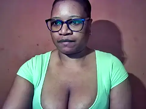 sexyamanda  online show from October 8, 2025, 9:22 am