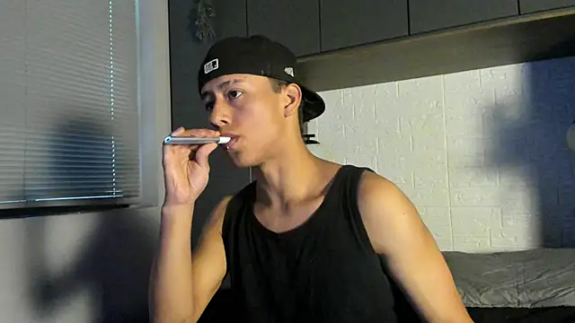 labrinthteasing online show from March 22, 2026, 2:07 pm