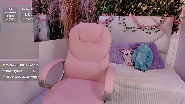 Snapshot of Abby_Piink chatting on December 13, 2025, 8:04 pm Abby Piink online show from December 13, 2025, 8:04 pm