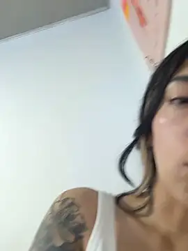 Snapshot of Abby_Piink chatting on May 2, 2026, 4:28 am Abby Piink online show from May 2, 2026, 4:28 am