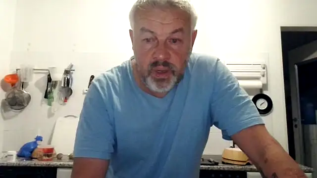 Snapshot of Berg_Boy chatting on October 5, 2025, 5:09 am Berg Boy online show from October 5, 2025, 5:09 am