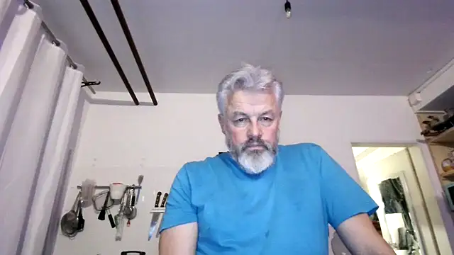 Snapshot of Berg_Boy chatting on February 6, 2026, 5:53 pm Berg Boy online show from February 6, 2026, 5:53 pm