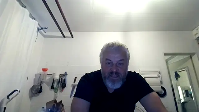 Snapshot of Berg_Boy chatting on December 16, 2025, 5:22 am Berg Boy online show from December 16, 2025, 5:22 am