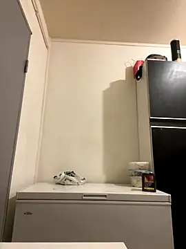 Snapshot of Hugo34bg chatting on November 8, 2025, 2:59 am Hugo34bg online show from November 8, 2025, 2:59 am