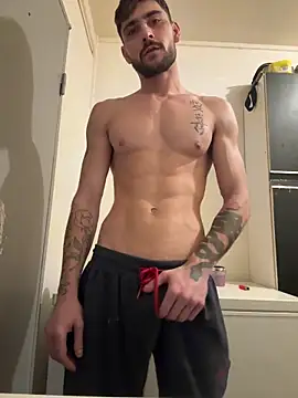 Snapshot of Hugo34bg chatting on February 4, 2026, 6:19 am Hugo34bg online show from February 4, 2026, 6:19 am