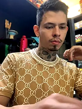 Snapshot of craxybaby chatting on October 17, 2025, 4:42 pm craxybaby online show from October 17, 2025, 4:42 pm