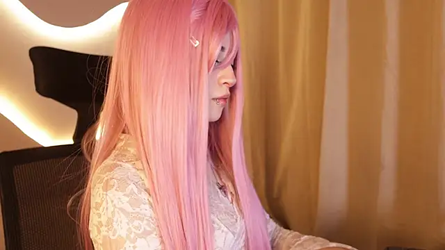 Snapshot of Miyuki_wolf chatting on March 3, 2026, 8:49 pm Miyuki wolf online show from March 3, 2026, 8:49 pm