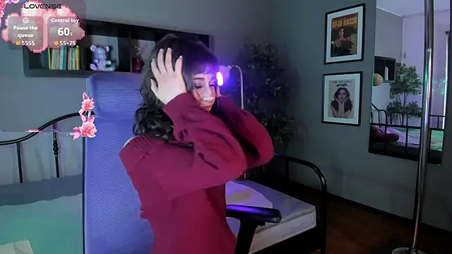 Snapshot of Miyuki_wolf chatting on January 13, 2026, 8:46 pm Miyuki wolf online show from January 13, 2026, 8:46 pm