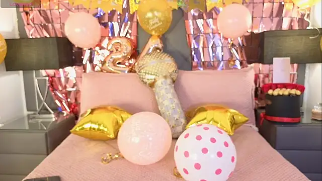 Snapshot of Alexa_Madisson chatting on November 22, 2025, 8:18 pm Alexa Madisson online show from November 22, 2025, 8:18 pm