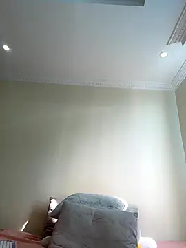 Snapshot of Ivelleee_ chatting on November 15, 2025, 7:51 pm Ivelleee online show from November 15, 2025, 7:51 pm