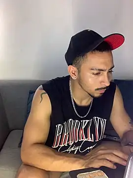 Snapshot of NicolasChest_xxx chatting on June 27, 2026, 1:33 am NicolasChest xxx online show from June 27, 2026, 1:33 am