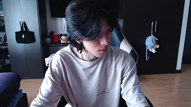 Snapshot of xIce_Boy chatting on December 16, 2025, 1:48 pm xIce Boy online show from December 16, 2025, 1:48 pm