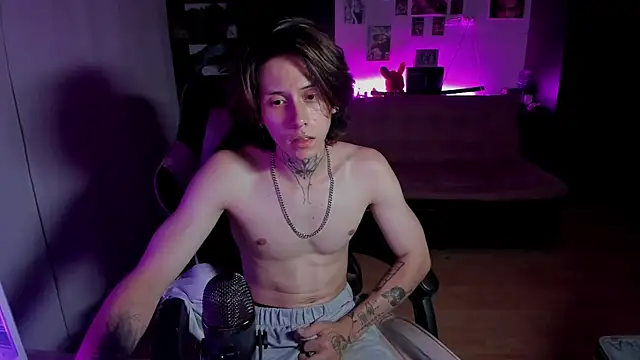 xIce Boy online show from May 15, 2026, 11:03 pm
