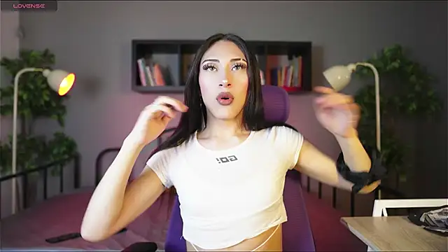 Snapshot of madison__rey chatting on December 1, 2025, 7:48 pm madison rey online show from December 1, 2025, 7:48 pm