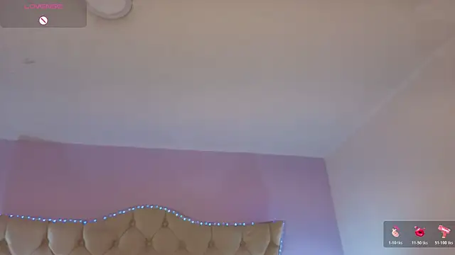 Snapshot of CarolineNasty chatting on November 6, 2025, 8:46 pm CarolineNasty online show from November 6, 2025, 8:46 pm