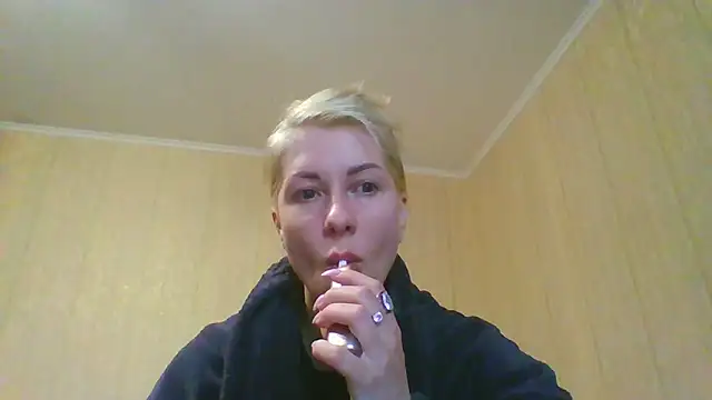 Snapshot of _Black-Panther_ chatting on June 13, 2026, 7:28 am Black-Panther online show from June 13, 2026, 7:28 am