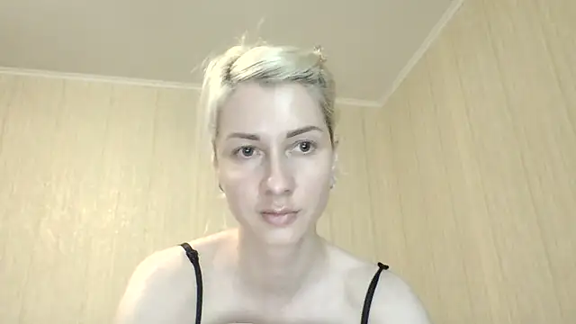 Snapshot of _Black-Panther_ chatting on June 28, 2026, 1:39 pm Black-Panther online show from June 28, 2026, 1:39 pm