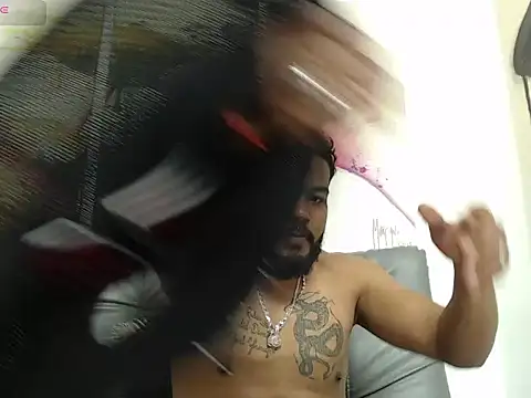 BladeFoxxx1 online show from October 26, 2025, 1:39 am