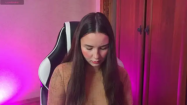 Snapshot of CherryTouss chatting on January 9, 2026, 8:21 am CherryTouss online show from January 9, 2026, 8:21 am