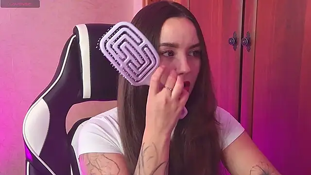 Snapshot of CherryTouss chatting on January 19, 2026, 7:34 am CherryTouss online show from January 19, 2026, 7:34 am