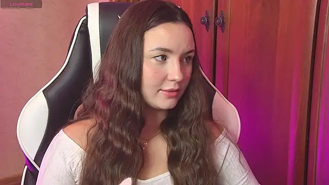 Snapshot of CherryTouss chatting on January 18, 2026, 1:14 pm CherryTouss online show from January 18, 2026, 1:14 pm