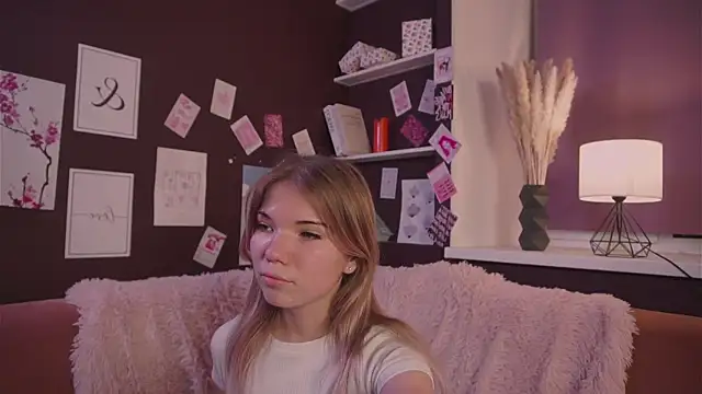 AinsleyBryan online show from March 19, 2025, 6:44 pm